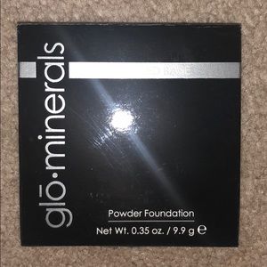 Glominerals pressed base